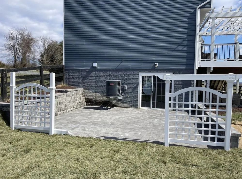 Custom outdoor landscaping in Leesburg, VA - Benitez Landscape & Design