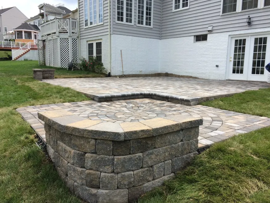 Local lawn mowing service experts serving Leesburg, VA - Benitez Landscape & Design