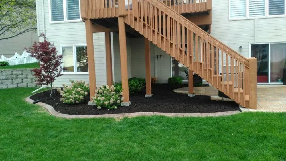 Local lawn care service experts serving Omaha, NE - Benitez Landscaping & Lawns