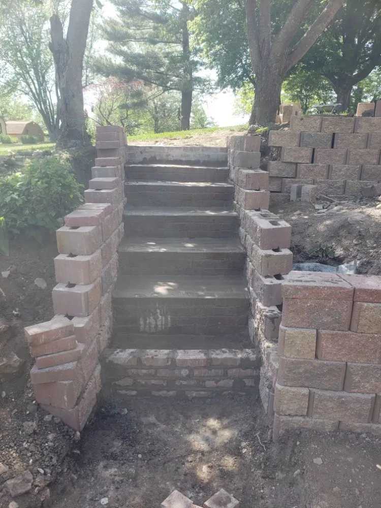 Trusted landscape design in Kansas City, MO by Benitez Lawn And Landscape