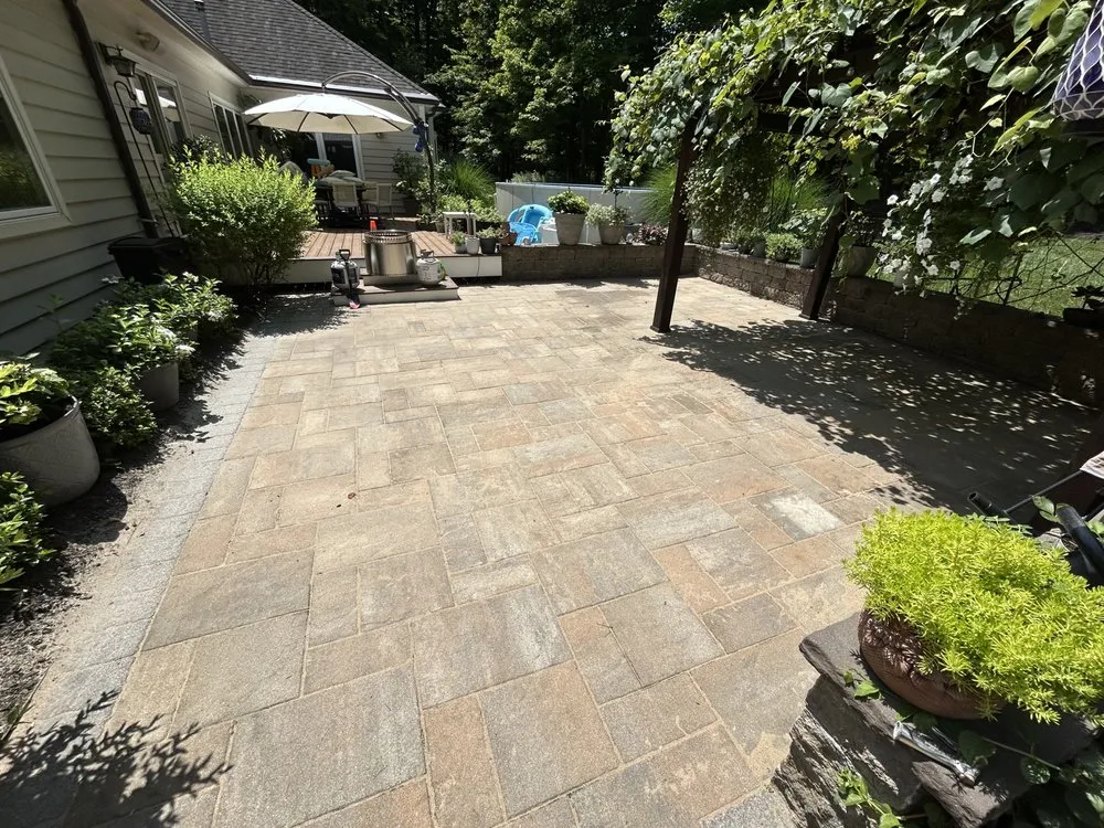 Top-rated outdoor landscaping in Middletown, NY - Benitez rock walls design and Landscaping