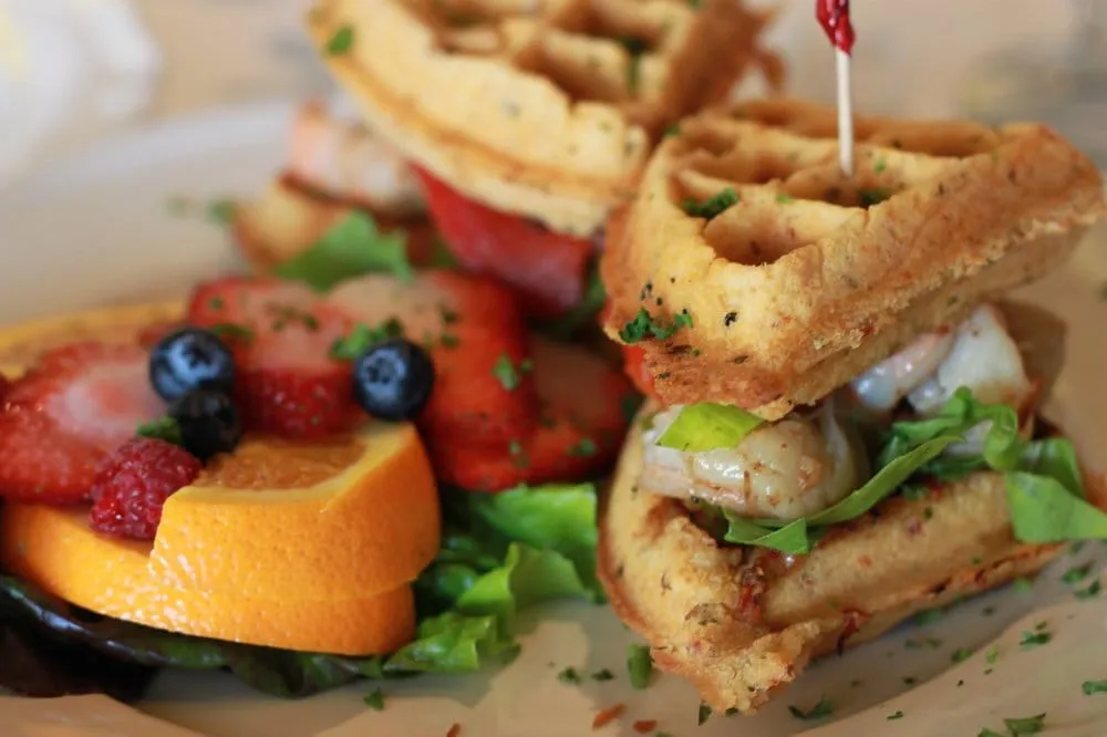 Expert lawn care service experts serving Santa Bárbara, CA - Benito's Landscape