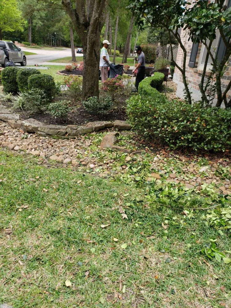 Custom landscape design experts serving Porter, TX - Benito's Lawn Service