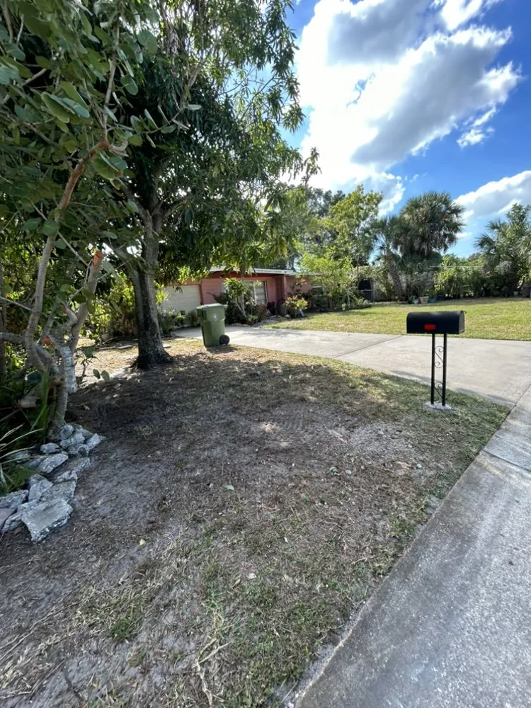 Trusted garden landscaping in Bradenton, FL by Benitrees Lawn Care Services