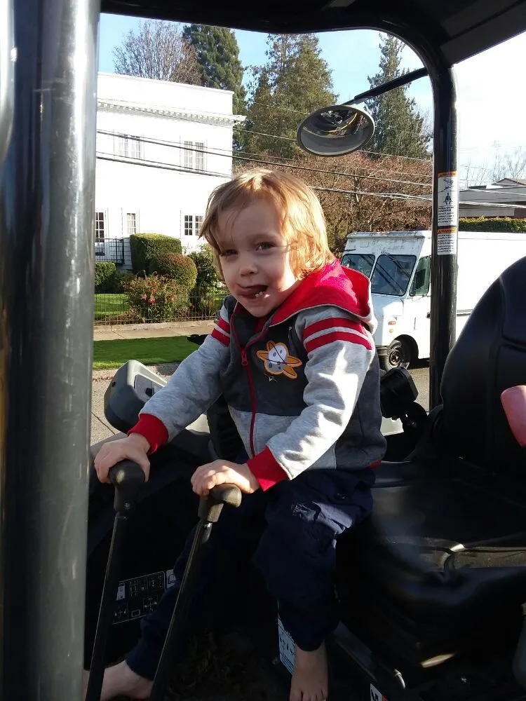 Professional lawn mowing service in Olympia, WA - Benjamin Landscaping