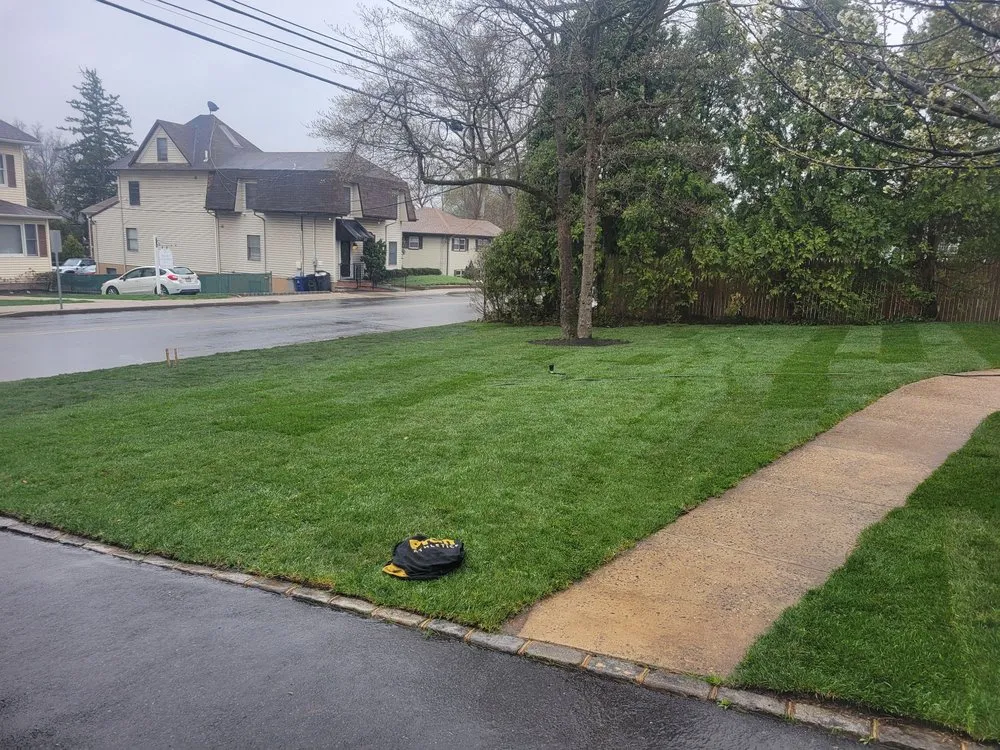 Reliable yard maintenance in Summit, NJ - Benjamin Lawn Care