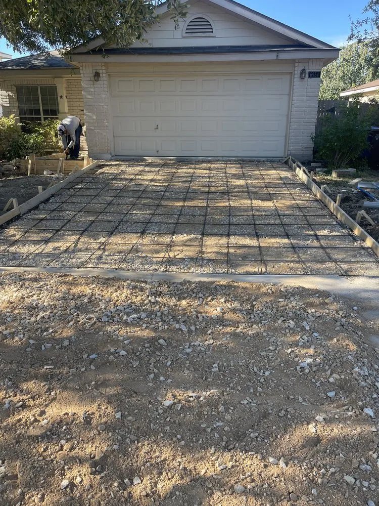 Local outdoor landscaping in New Braunfels, TX by Benjamin's Concrete & Landscaping