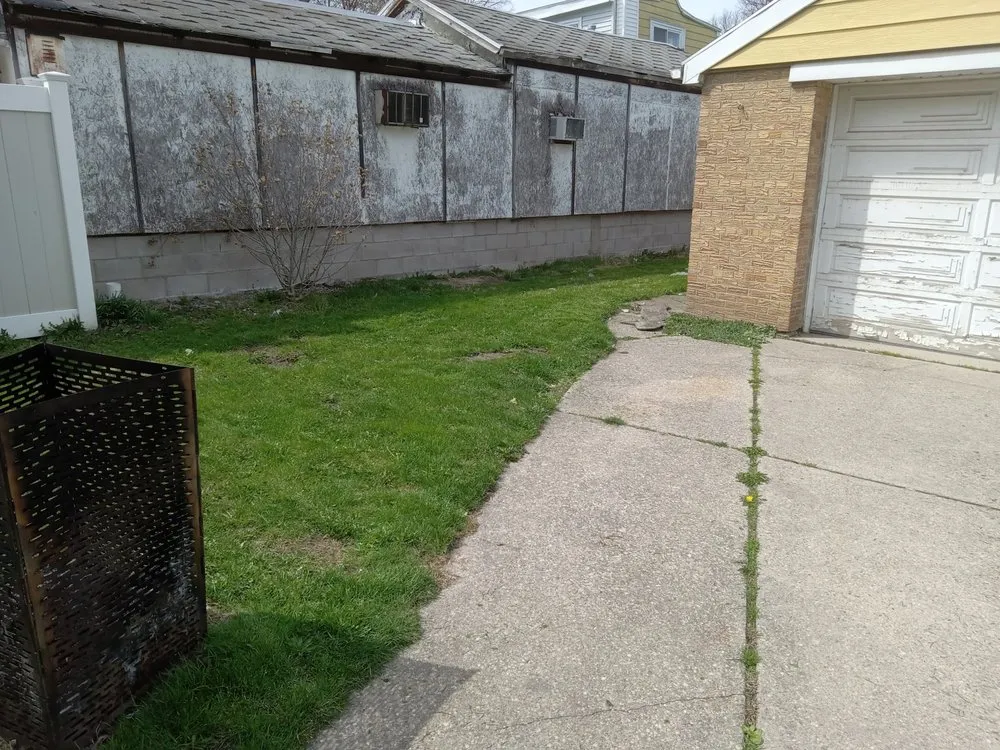 Local outdoor landscaping in Buffalo, NY - Bennethum Mowing and Snow Removal and Constructing