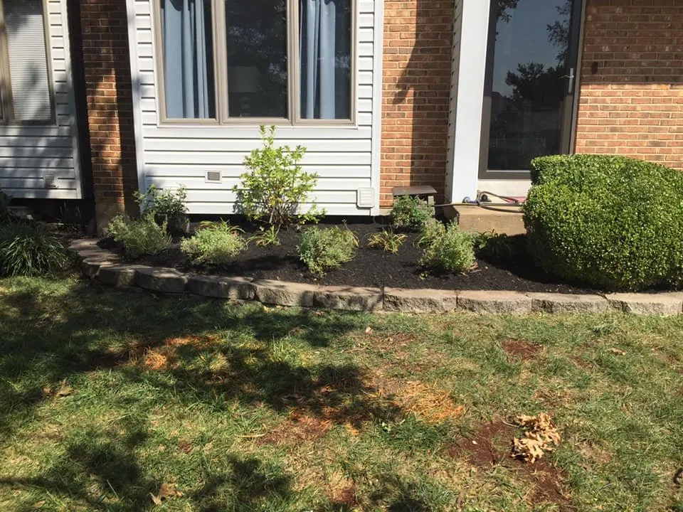 Reliable lawn mowing service experts serving St. Peters, MO - Bennett Gardens & Landscapes