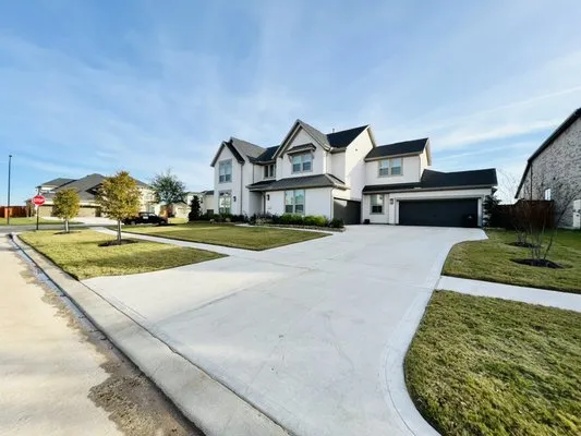 Benning Lawn Care Logo