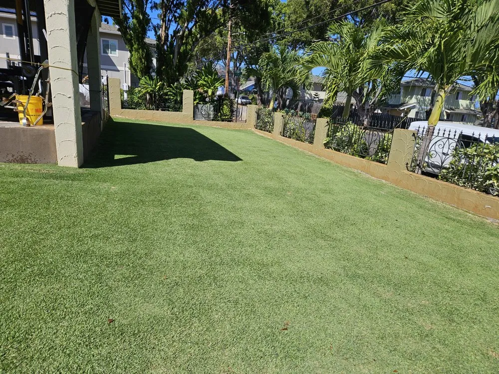 Expert garden landscaping in Honolulu, HI by Benny's Yard