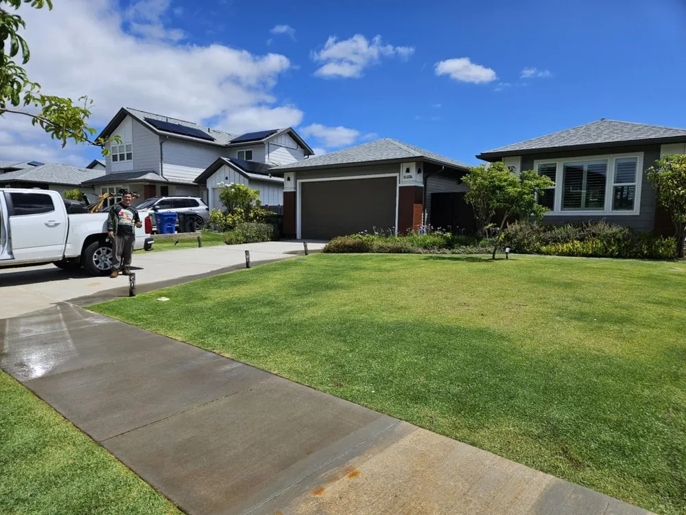 Custom residential landscaping with custom design in Urban Honolulu, HI by Benny's Yard Services