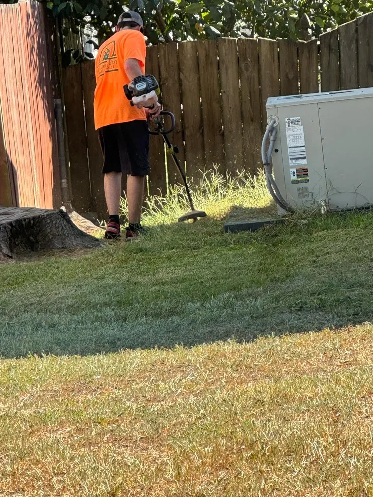 Expert lawn mowing service experts serving Decatur, AL - Ben’s Lawn Care & More