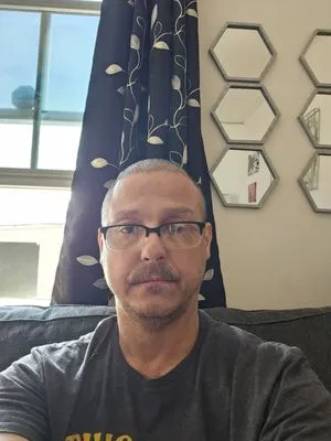 Bens Lawn Care Mowing Logo