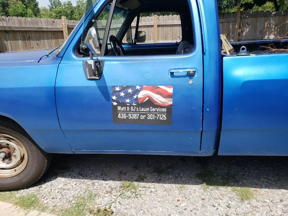 Expert yard cleanup service for residential properties in Zachary, LA by Ben's lawn crew