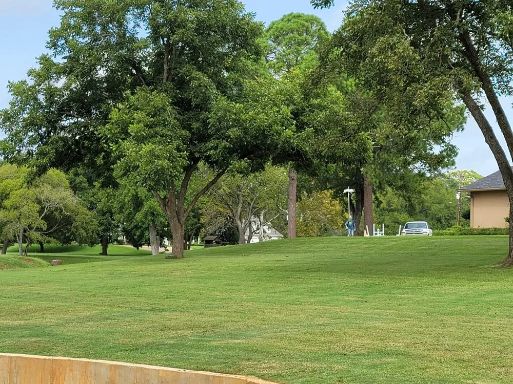 Professional lawn mowing service in Jacksonville, TX - Bentley's Lawn Care and Maintenance