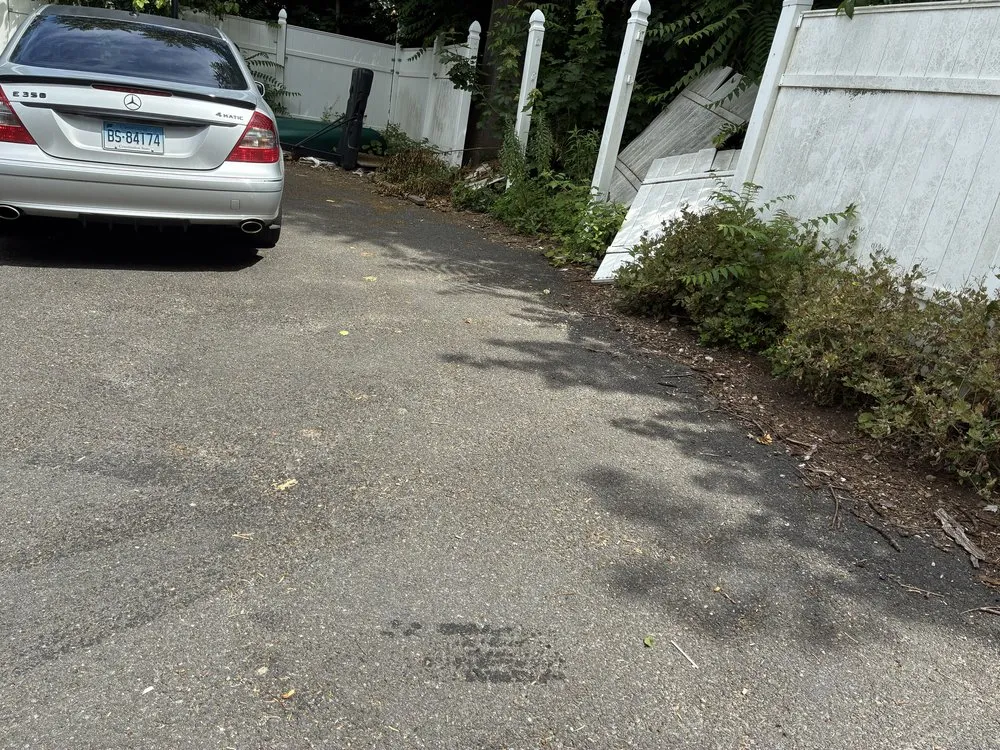 Reliable landscaping services in New Milford, CT - Bentleys Weed Whacking and Poison Ivy Removal