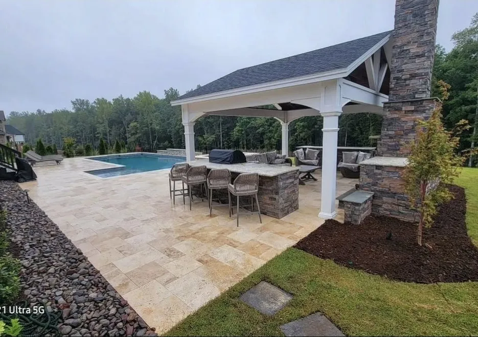 Expert outdoor landscaping experts serving Fort Mill, SC - Benton Outdoor Living