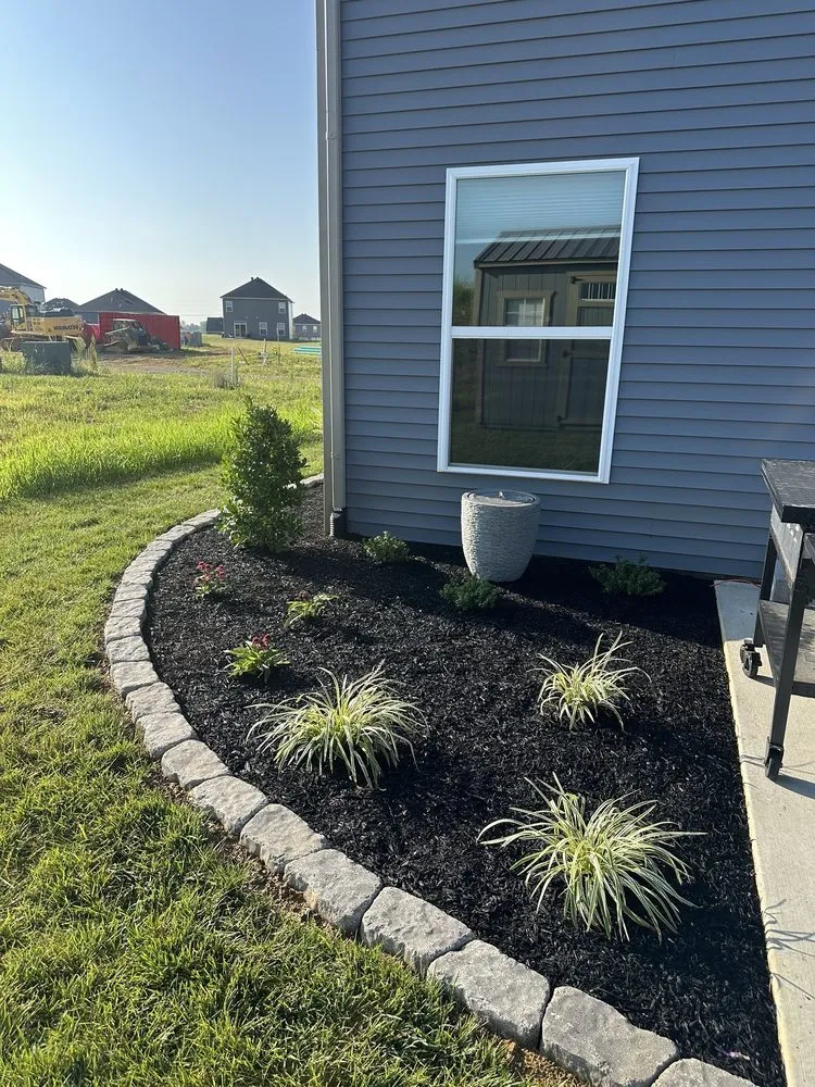 Affordable yard maintenance experts serving Henderson, KY - Benton’s Garden and Landscaping Center & Sweet Peas Gift Shop