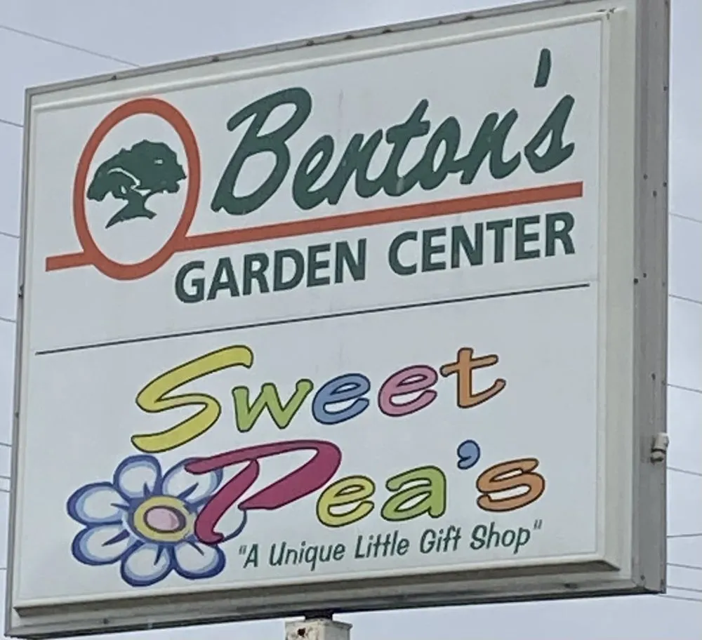 Professional garden landscaping in Henderson, KY - Benton’s Garden and Landscaping Center & Sweet Peas Gift Shop
