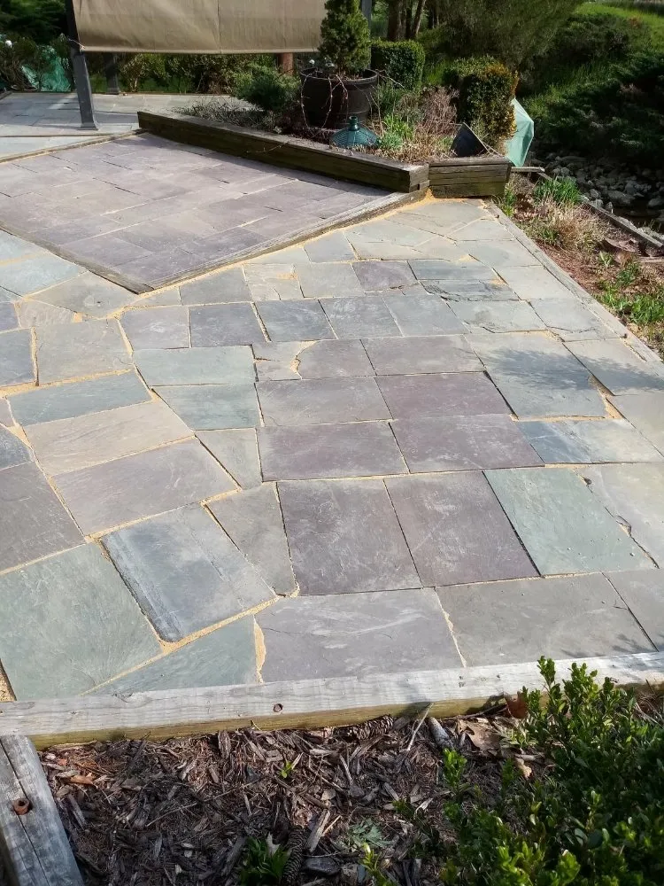 Top-rated lawn care service in McSherrystown, PA by Bentons Landscaping Construction