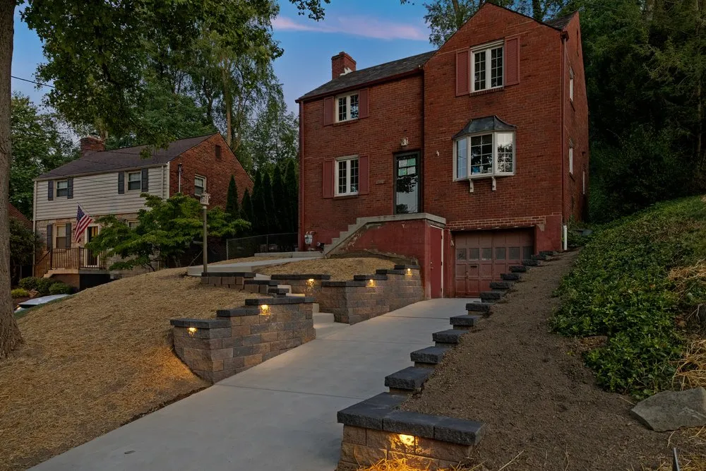 Reliable garden landscaping experts serving Pittsburgh, PA - Benvenuti Landscaping and Reconstruction