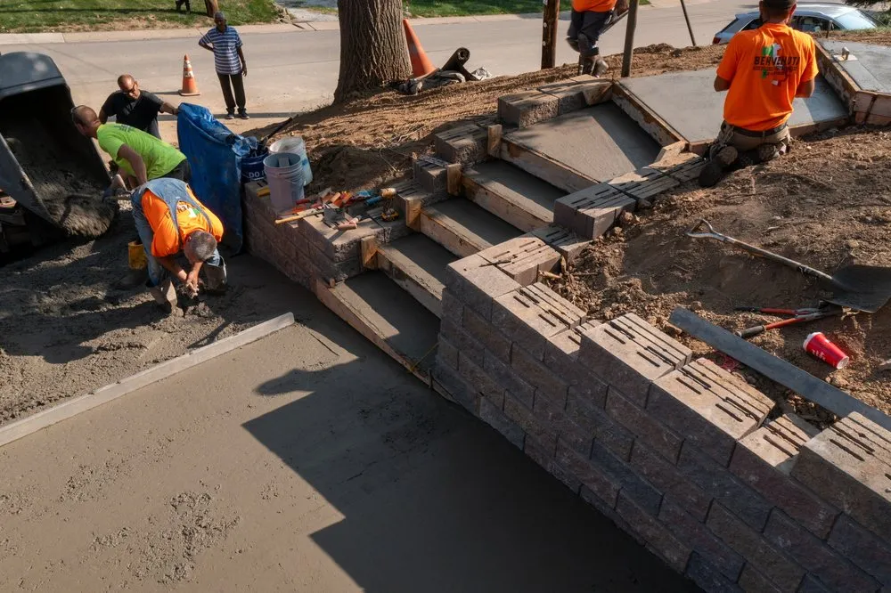 Local outdoor landscaping in Pittsburgh, PA by Benvenuti Landscaping and Reconstruction