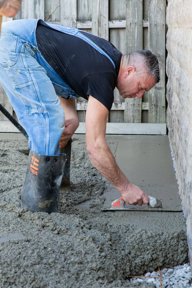 Custom garden landscaping in Pittsburgh, PA by Benvenuti Landscaping and Reconstruction