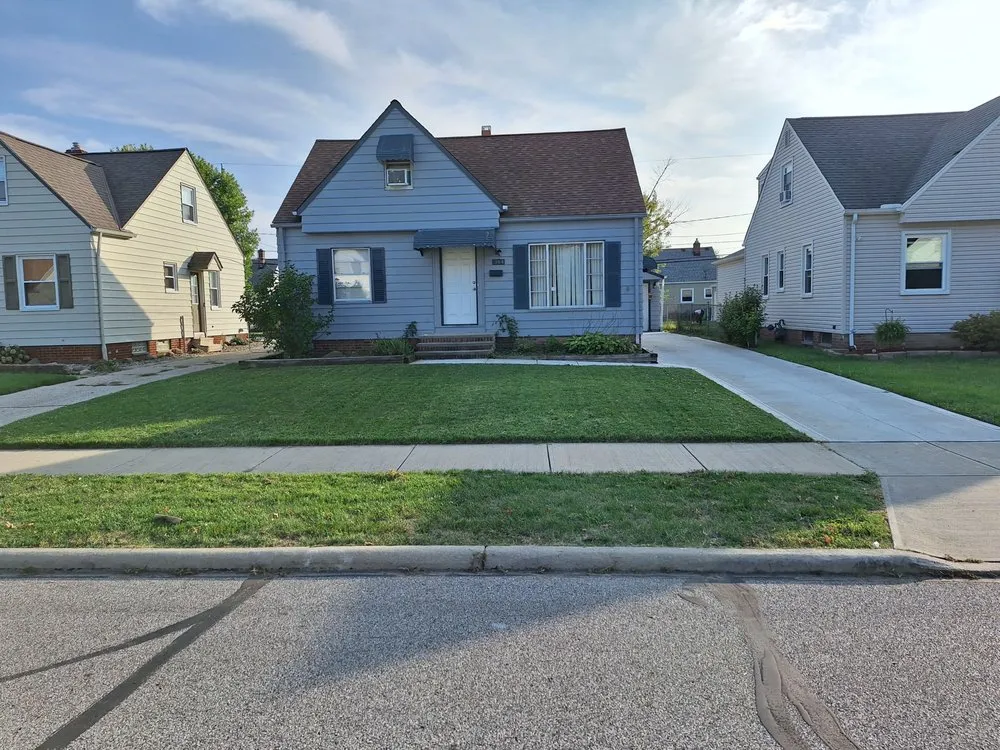 Expert residential landscaping in Cleveland, OH - Benwood Grounds maintenance