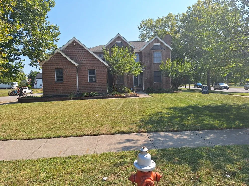 Expert residential landscaping near you in Cleveland, OH by Benwood Grounds maintenance