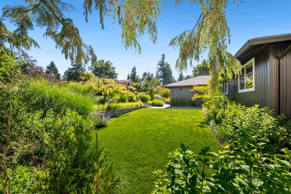 Reliable landscape installation in Portland, OR by Bequillard Design Build