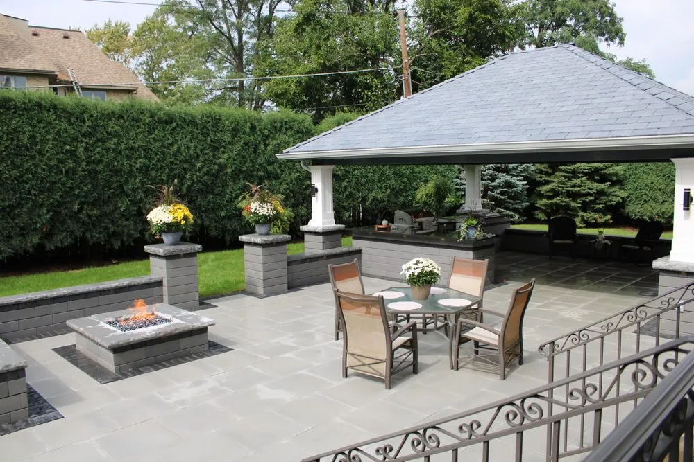 Reliable landscaping services experts serving Mundelein, IL - Bera and Son Landscaping
