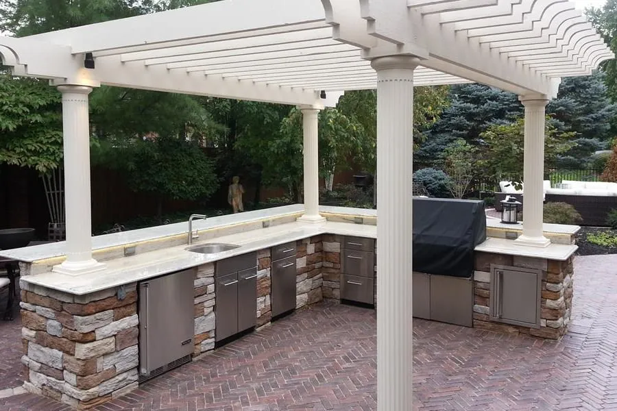 Expert yard cleanup service in Indianapolis, IN - Berger Hargis Landscape Management