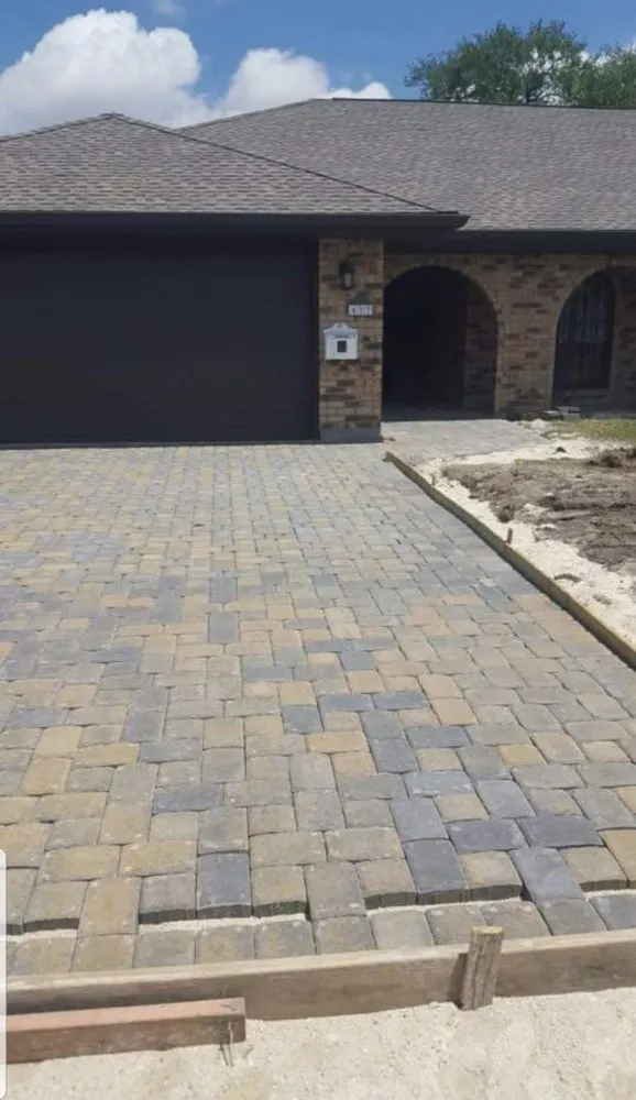 Affordable landscaping services with custom design in Covington, LA by Bergeron’s Lawn & Landscaping