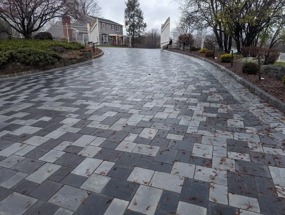 Reliable yard cleanup service in Scotchtown, NY by Bergin Property Management