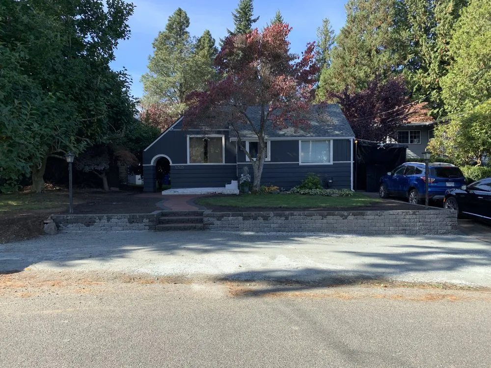 Custom yard cleanup service with custom design in Woodinville, WA by Berg's Landscaping