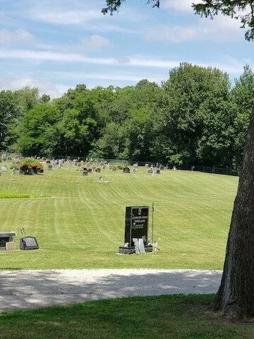 Reliable yard cleanup service in Morrisonville, IL - Bergschneider Landscaping
