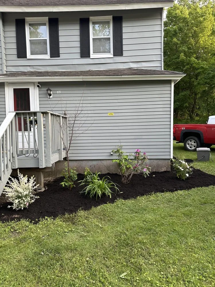 Expert lawn mowing service experts serving Pittsfield, MA - Berkshire Lawn Clean Up