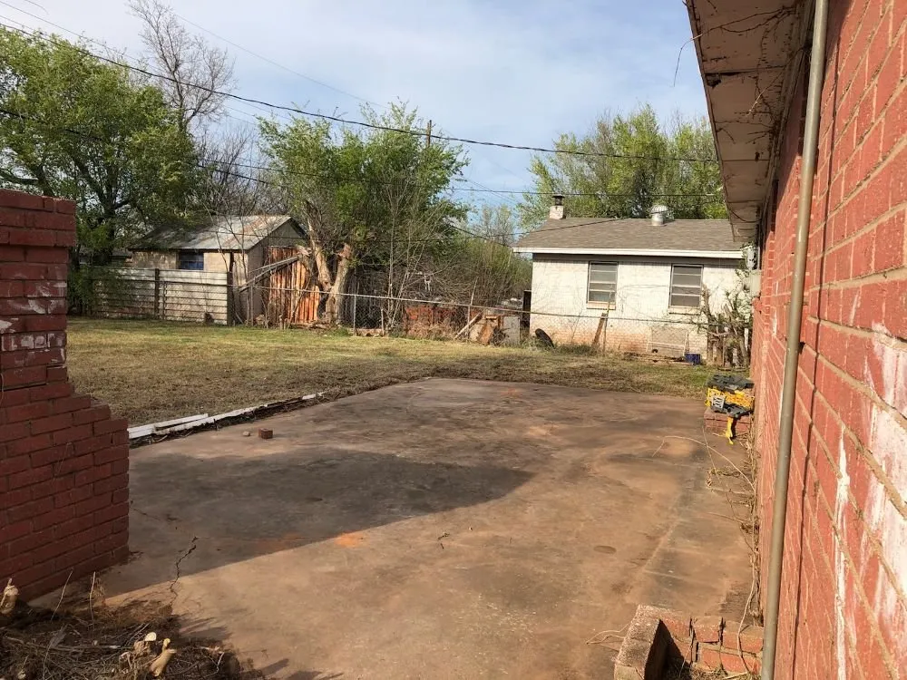 Top-rated yard maintenance experts serving Oklahoma City, OK - Bermuda Blooms Lawn Care