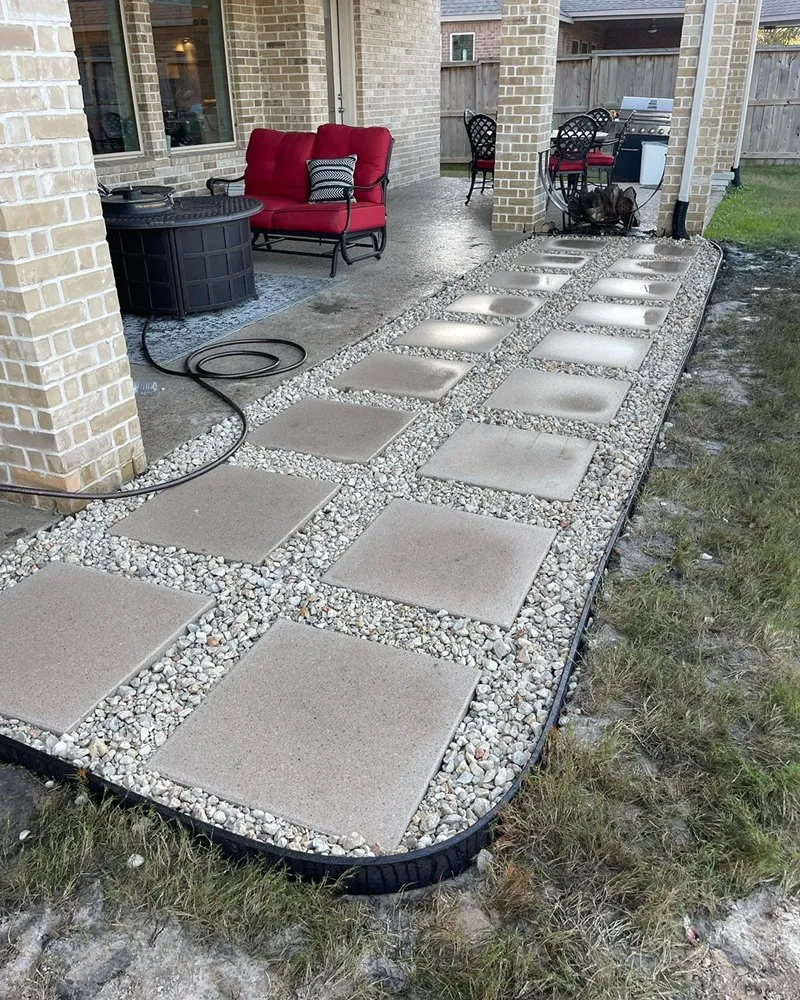 Expert landscape installation experts serving Rosharon, TX - Bermuda Dude