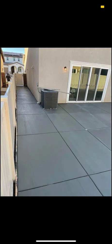 Custom garden landscaping for year-round maintenance across Lake Elsinore, CA - Bermudez Landscaping