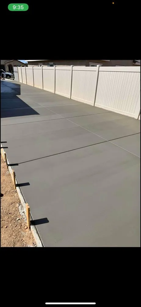 Trusted yard cleanup service for beautiful yards in Lake Elsinore, CA by Bermudez Landscaping