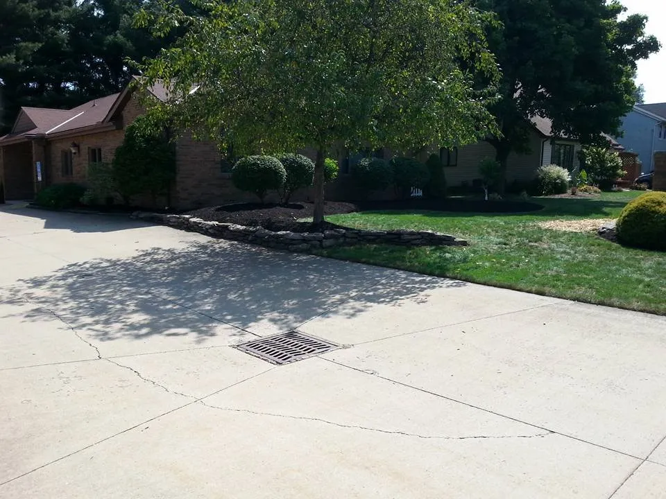 Professional outdoor landscaping in Lorain, OH by Bermudez Landscaping