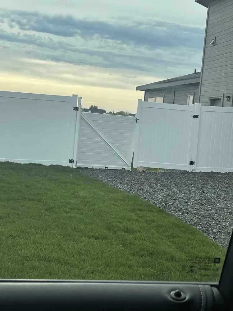 Custom landscape installation in Fruitland, ID by Bernabe Landscaping