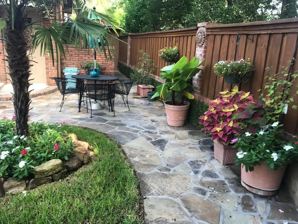Top-rated residential landscaping for year-round maintenance in Lindale, TX by Bernardelli Construction & Landscaping