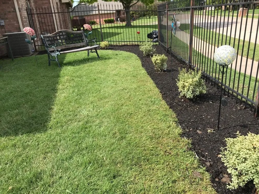 Custom yard maintenance in Fruitvale, TX - Bernardo Santos Landscaping