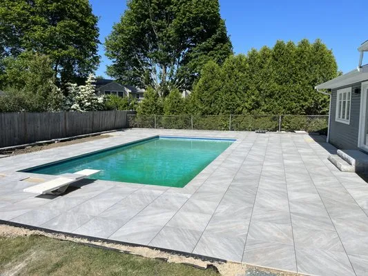 Berry Hardscapes Logo