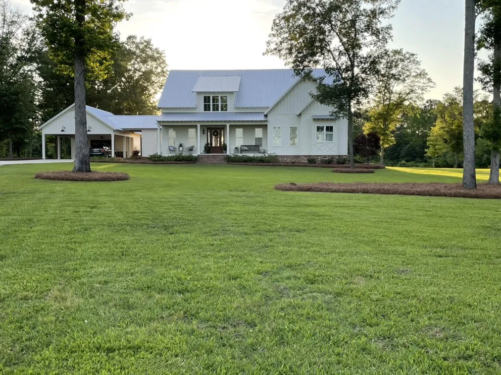 Top-rated lawn mowing service in Cochran, GA - Berryhill Lawn Care