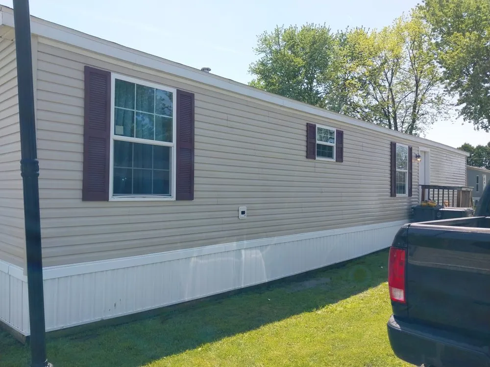 Professional lawn care service experts serving Anderson, IN - Berryman's Mowing And Handyman Service