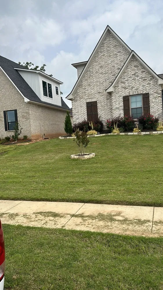 Local lawn care service for residential properties across Bossier City, LA - Berry’s Lawn Service